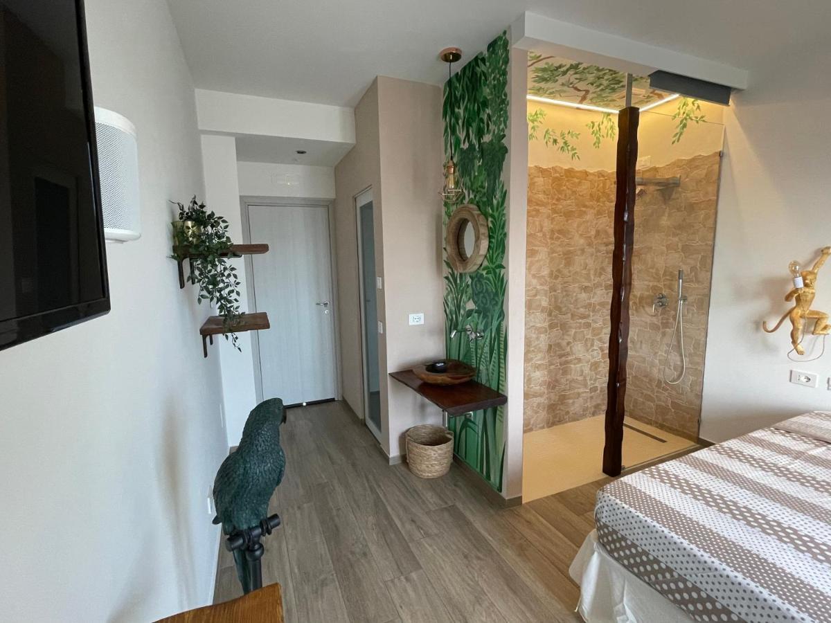 Urban Jungle Rooms Napoli Exterior foto