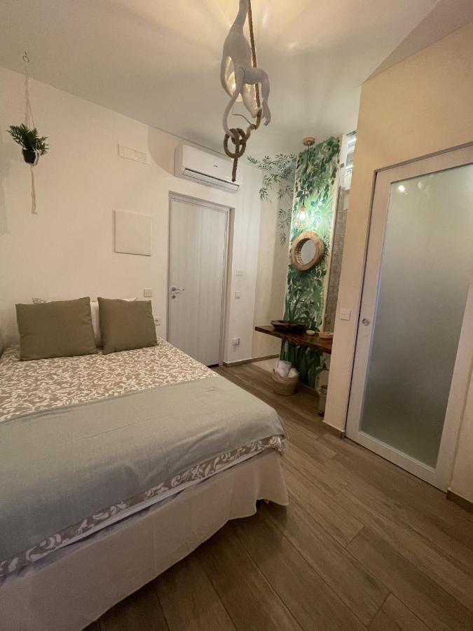 Urban Jungle Rooms Napoli Exterior foto
